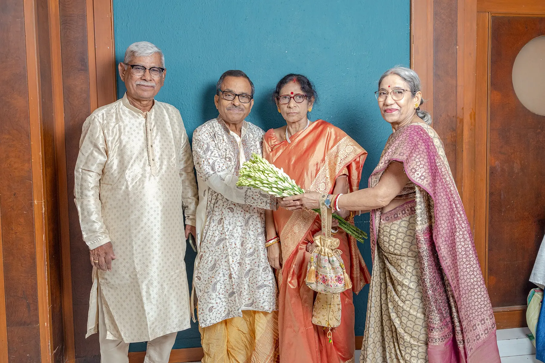 Family anniversary celebration photographed by Twin Lens Kolkata